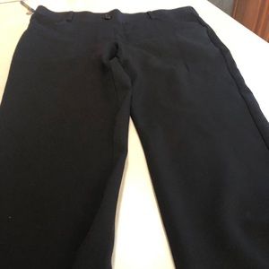 Worn once:Straight-Leg | 7-Pocket Dress Pant Yoga
Black / X-Large / Petite